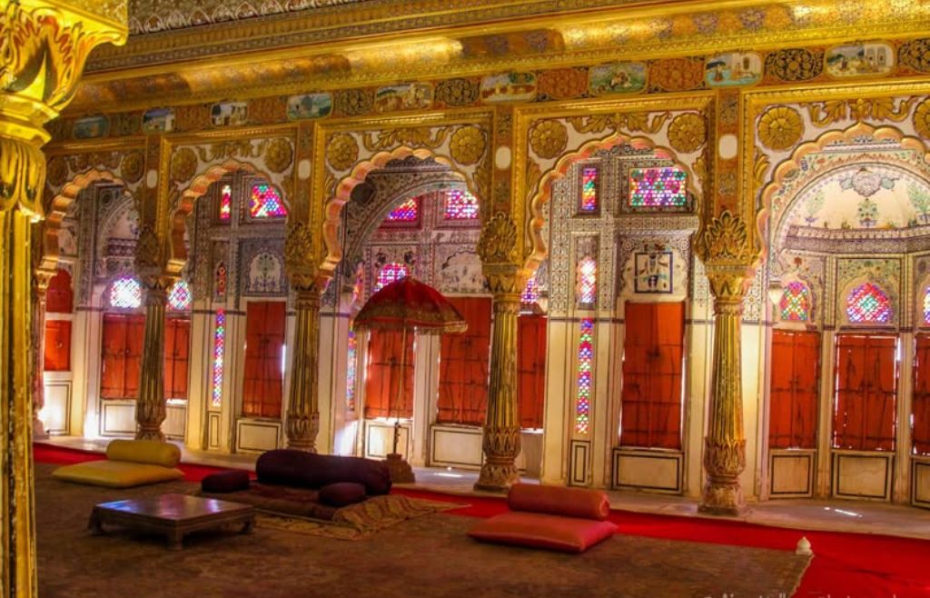 PHOOL MAHAL